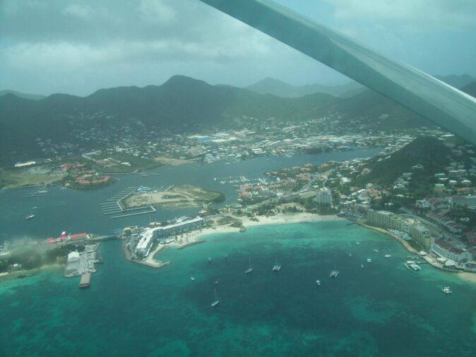 Flight from St. Maarten to St. Barts Flight from St. Maarten to St. Barts