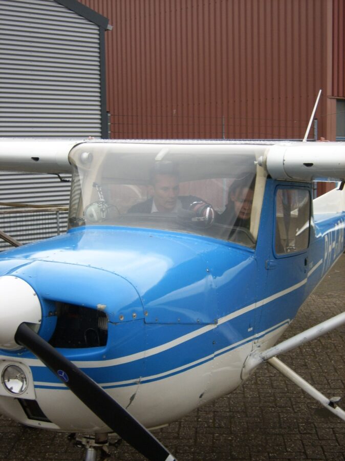 flying a cessna flying a cessna