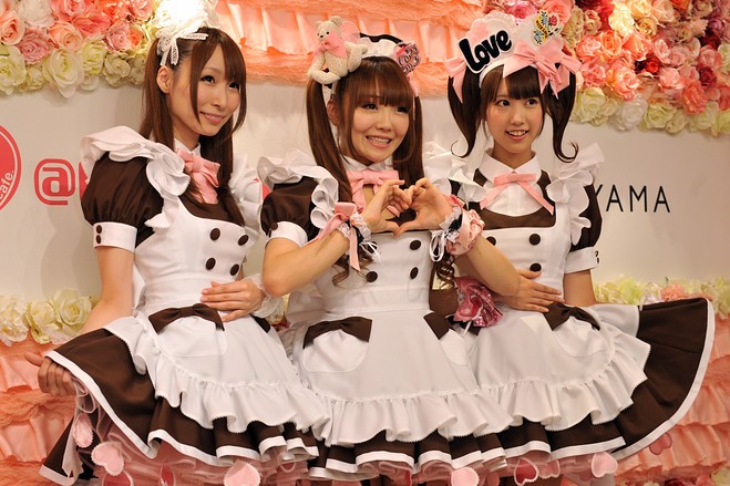 Japan fun facts: maid cafes