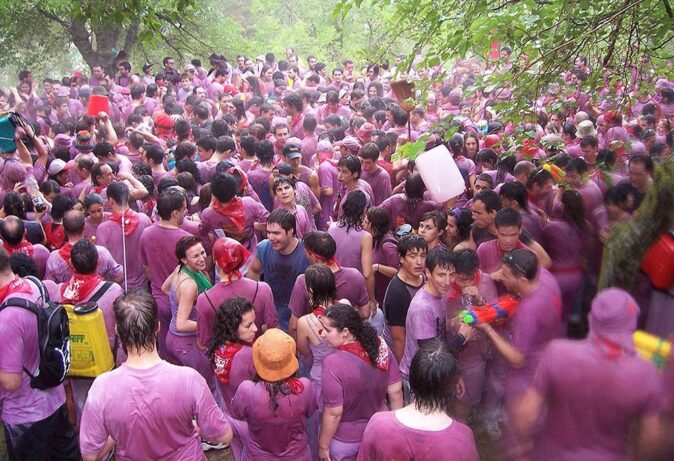 Crazy festivals in Spain: Batalla del Vino Crazy festivals in Spain: Batalla del Vino