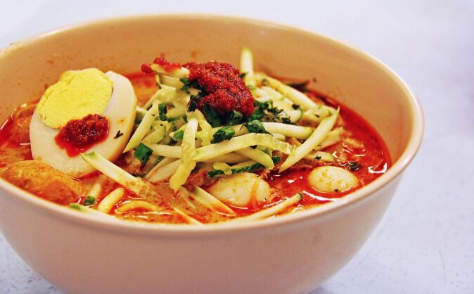 Food to try in Singapore: Laksa Food to try in Singapore: Laksa