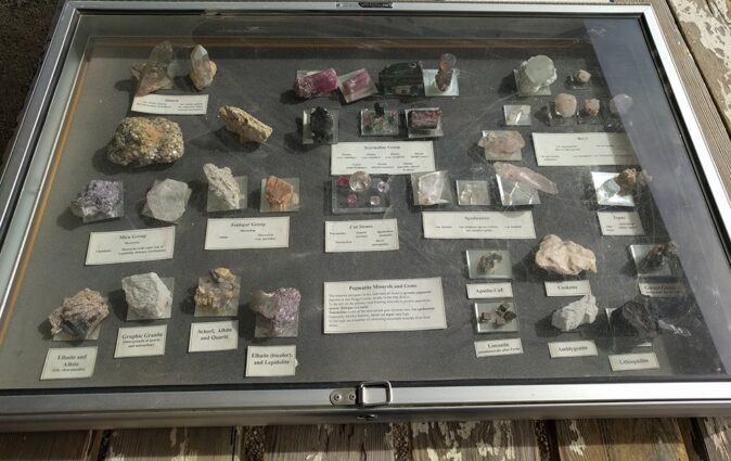 trips from San Diego: gemstone mining trips from San Diego: gemstone mining