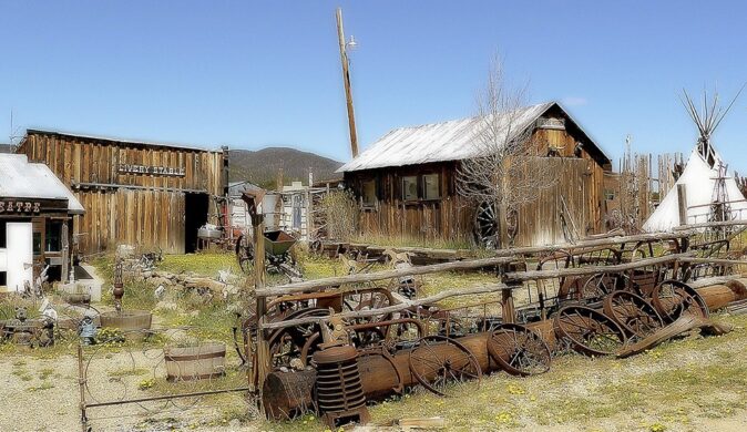 Elizabethtown, one of many ghost towns in New Mexico