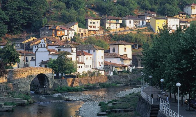 Where to go on a family vacation in Spain - Costa Verde Where to go on a family vacation in Spain - Costa Verde