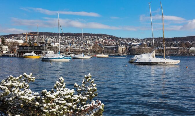 A complete travel guide to Zürich: Lake Zürich Lake Zürich