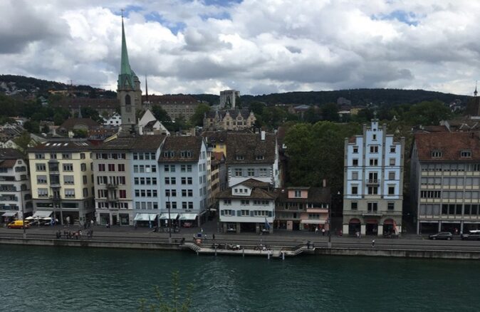 A complete travel guide to Zürich: Niederdorf Niederdorf as seen from Lindenhof