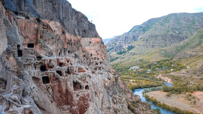 Things not to miss when visiting Georgia: Vardzia Things not to miss when visiting Georgia: Vardzia