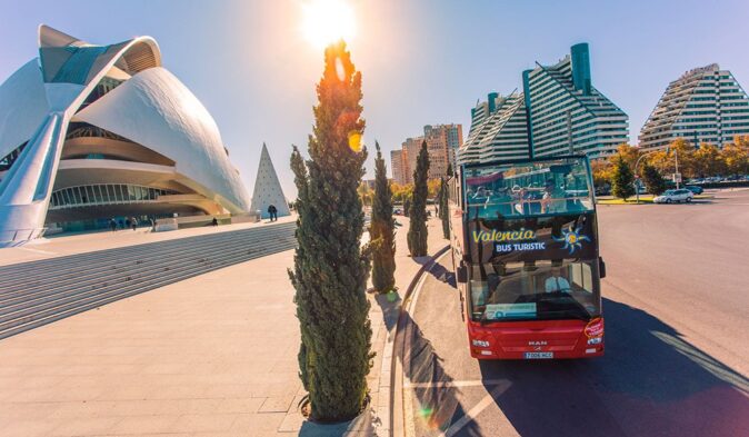 What to do in Valencia with kids: take a bus tour