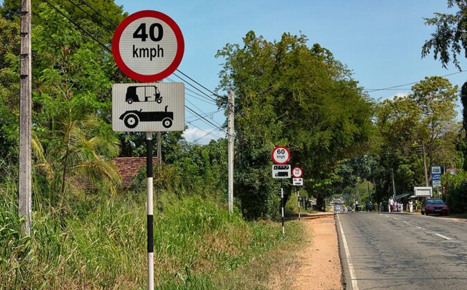 Driving in Sri Lanka - speed limits Driving in Sri Lanka - speed limits