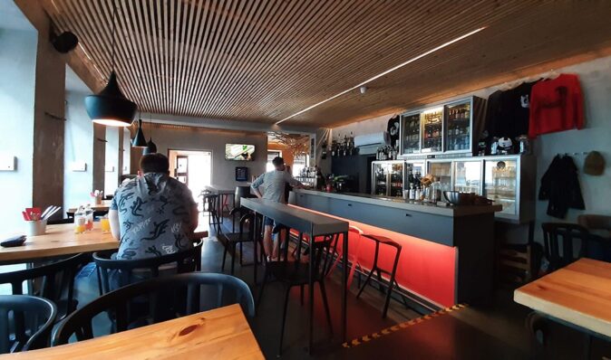 Hop Doc Gastro Pub - restaurants in Kaunas