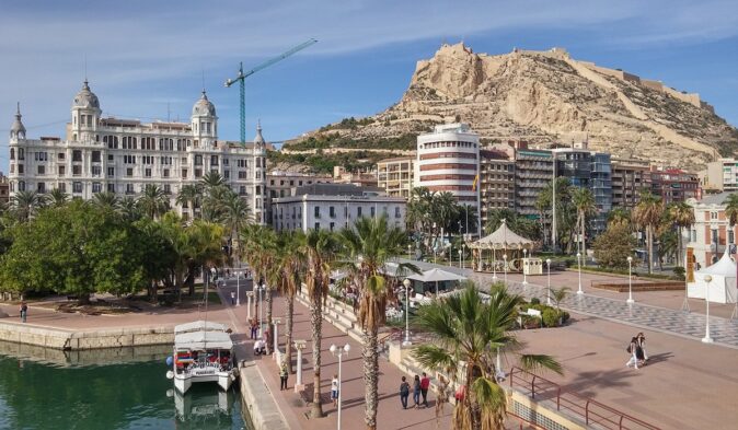 living in Alicante living in Alicante