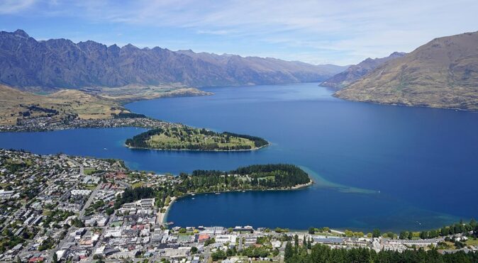 New Zealand South Island itinerary: day 1 in Queenstown New Zealand South Island itinerary: day 1 in Queenstown