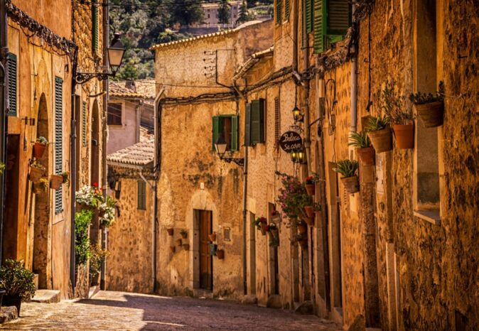 things to know before traveling to Spain