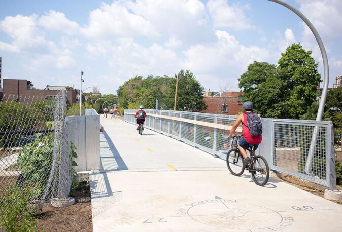 Cyclists on the 606 Trail Cyclists on the 606 Trail