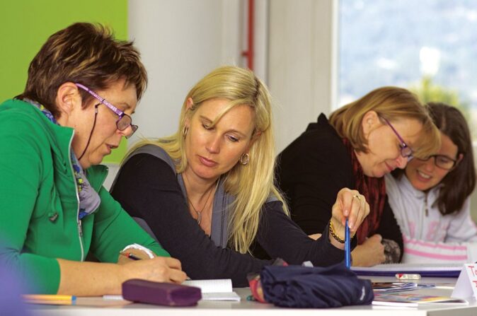 Teaching English to adults Teaching English to adults