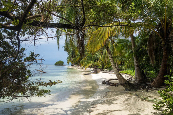 an unspoilt beach on the San Blas Islands an unspoilt beach on the San Blas Islands