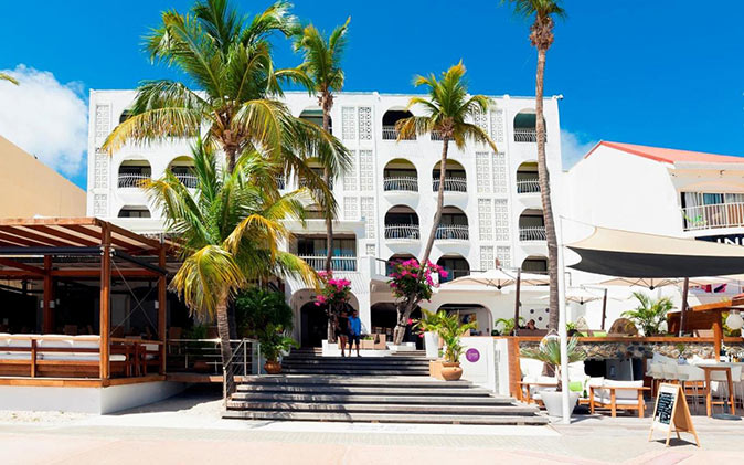 a view of Holland House hotel in Philipsburg a view of Holland House hotel in Philipsburg