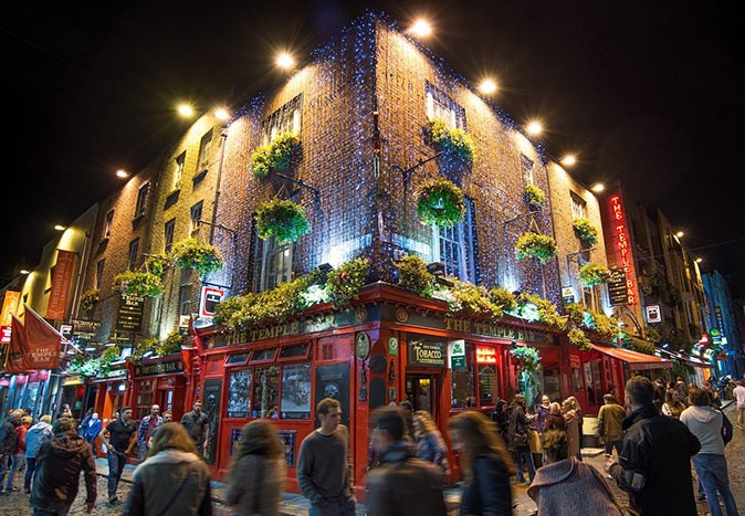 a lively street and famous pub in Dublin