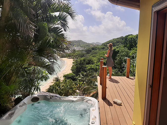 the jacuzzi and view at Maca Bana the jacuzzi and view at Maca Bana