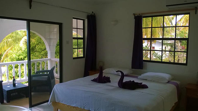 a hotel room at Coconut Inn, Carriacou a hotel room at Coconut Inn, Carriacou