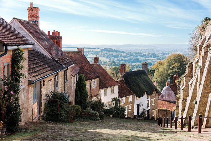 Where to live when moving to the UK A street of houses in the UK