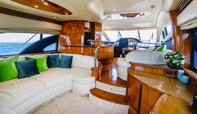 rent a luxury yacht in Dubai an Azimut 62 luxury yacht in Dubai
