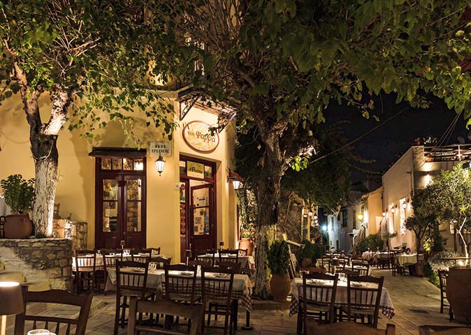 Psaras Tavern at night