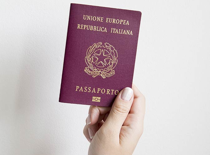 an Italian passport to apply for an ESTA