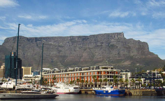 V & A Waterfront with the Table Mountain in the background