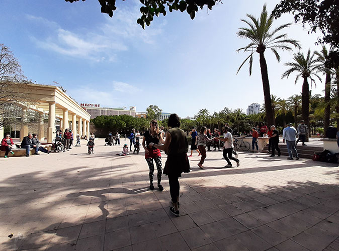 Sustainable outdoor activities in Valencia people dancing inside a park